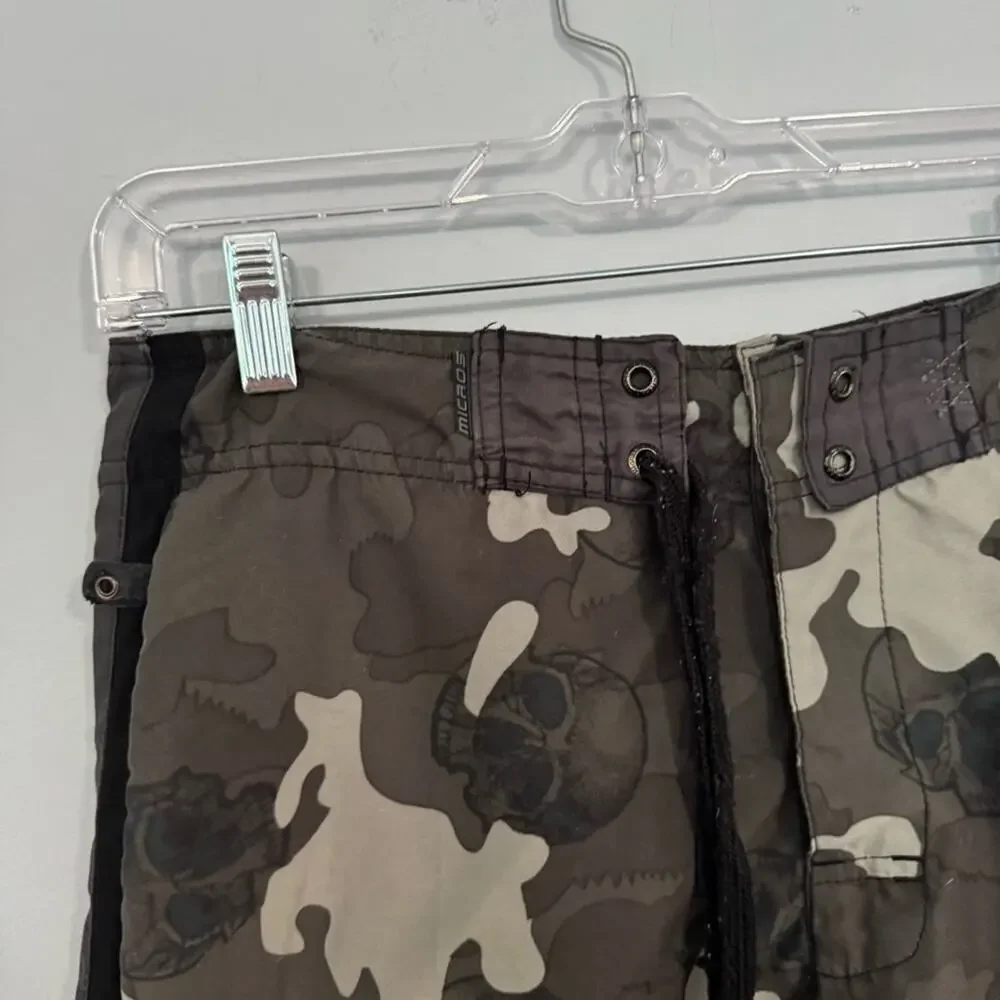 Micros Camouflage Skull Print Board Shorts Swim Trunks Men’s Size 33